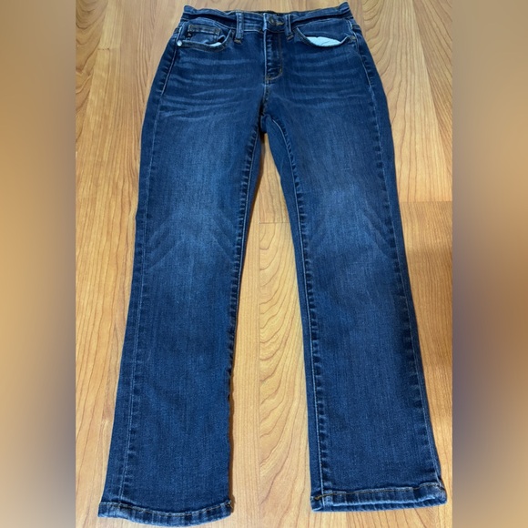 Judy Blue Capri Fit Blue Denim Jeans Size 1/25 Stretch Mid Rise - Picture 2 of 15